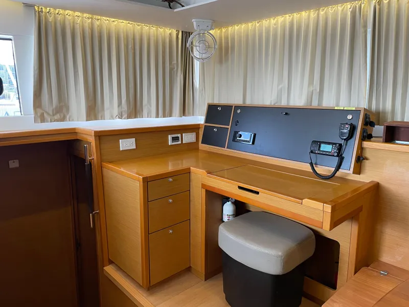 Slide: The Image of Lagoon 450 F 2016 - 74