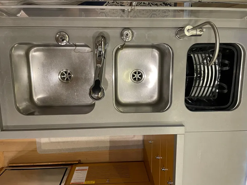 Slide: The Image of Lagoon 450 F 2016 - 82