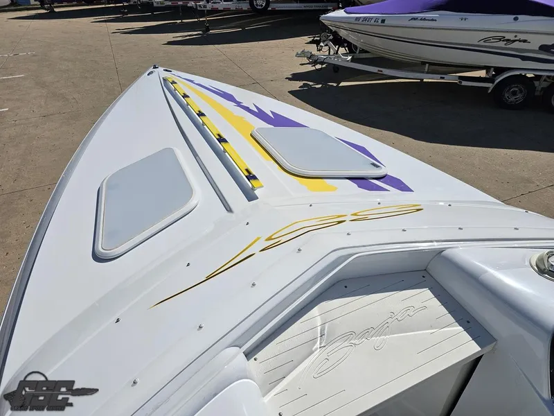 Slide: The Image of Baja 25 Outlaw 2004 - 60