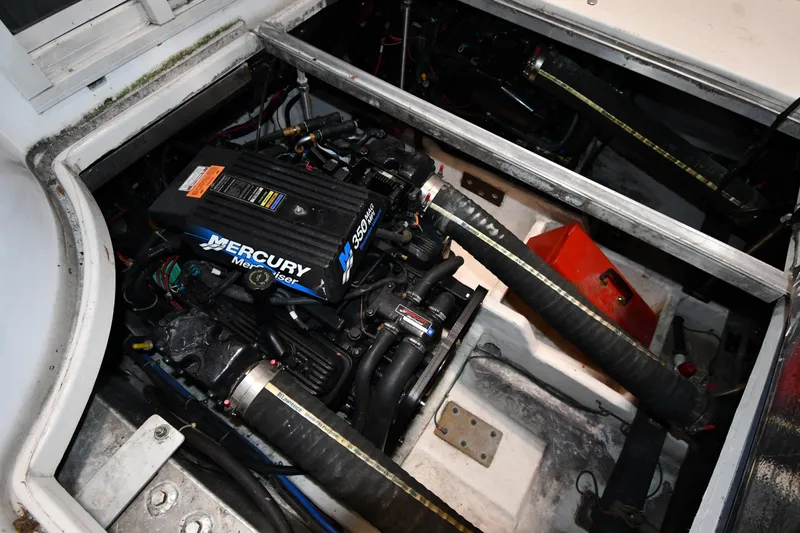 Slide: The Image of Carver 350 Mariner 2000 - 56