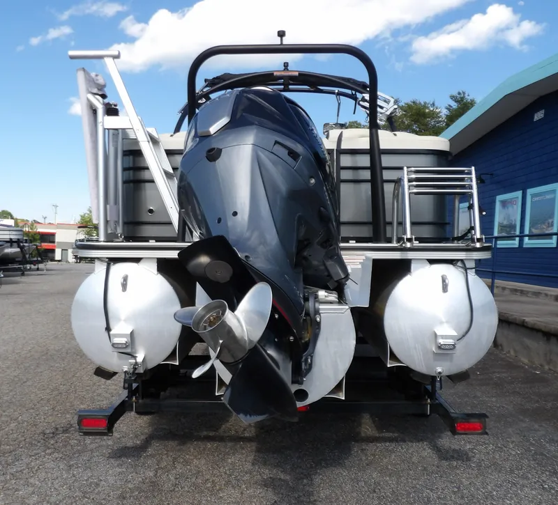 Slide: The Image of Veranda VP22RCT 2022 - 11