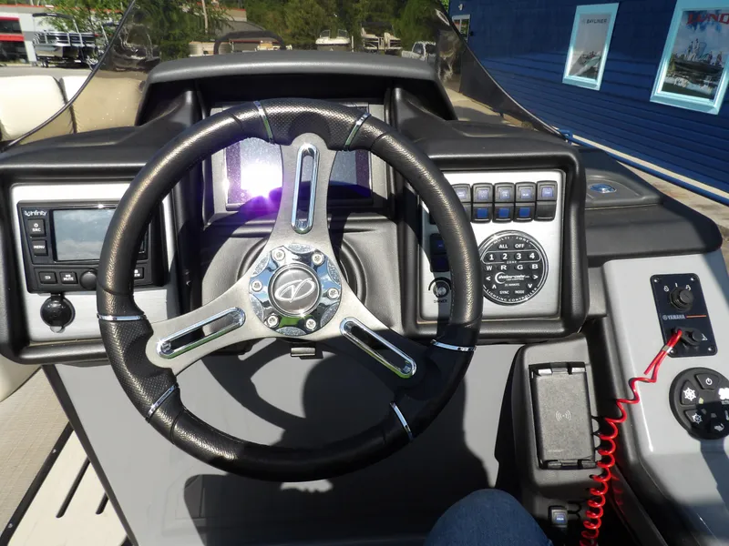 Slide: The Image of Veranda VP22RCT 2022 - 14