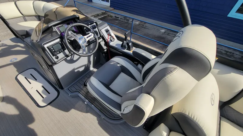 Slide: The Image of Veranda VP22RCT 2022 - 18