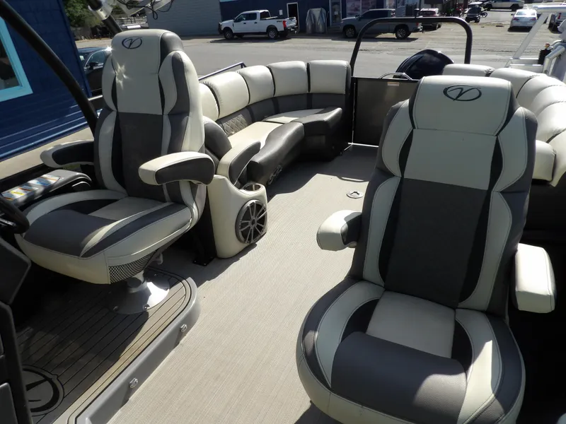 Slide: The Image of Veranda VP22RCT 2022 - 3