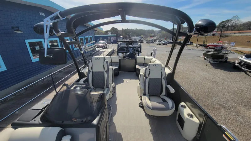 Slide: The Image of Veranda VP22RCT 2022 - 7