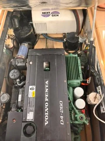 Slide: The Image of Volvo Penta D4-260 engine in 2016 Cutwater 28 LE boat, featuring Next Gen generator. - 28
