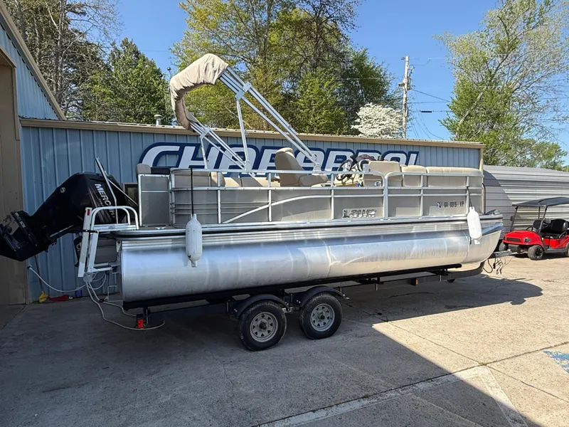 The Image of Lowe Ss 210 2015 - 1