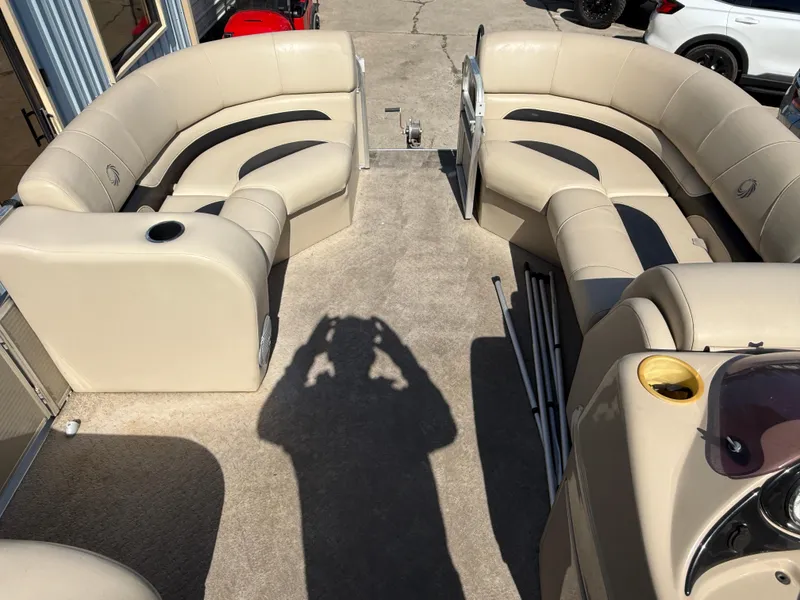 Slide: The Image of Lowe Ss 210 2015 - 7