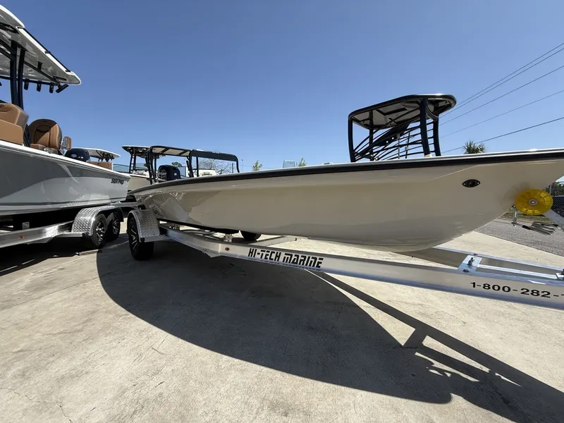 Slide: The Image of Xplor Delta 18 Tiller GUIDE SERIES 2025 - 6