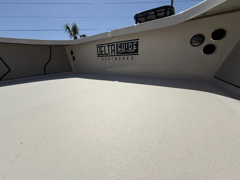 Slide: The Image of Xplor Delta 18 Tiller GUIDE SERIES 2025 - 9