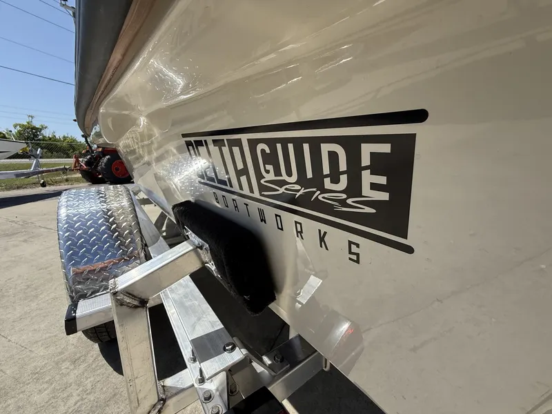 Slide: The Image of Xplor Delta 18 Tiller GUIDE SERIES 2025 - 3