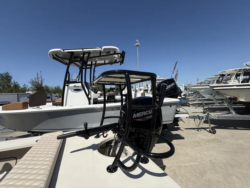 Slide: The Image of Xplor Delta 18 Tiller GUIDE SERIES 2025 - 4