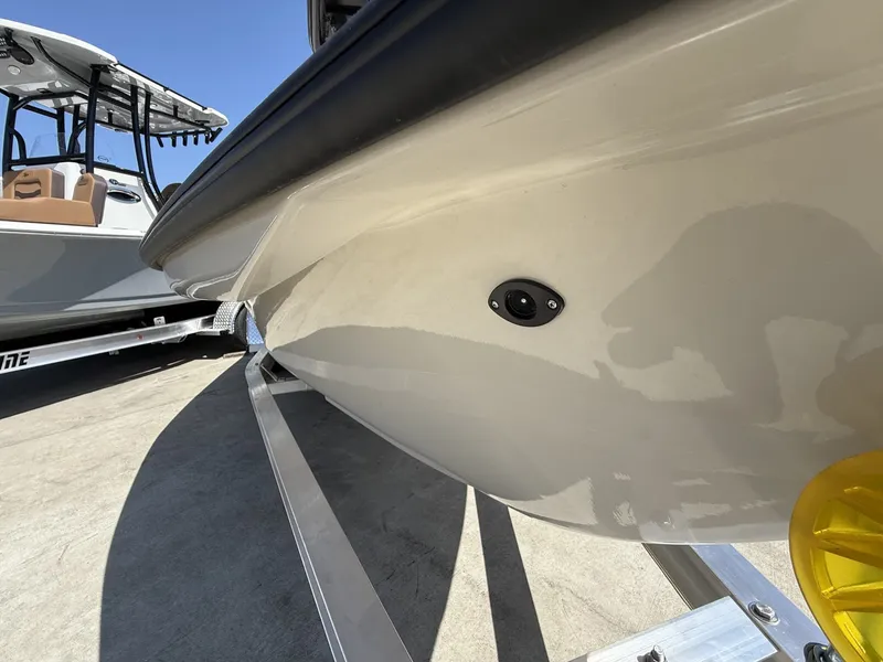 Slide: The Image of Xplor Delta 18 Tiller GUIDE SERIES 2025 - 7