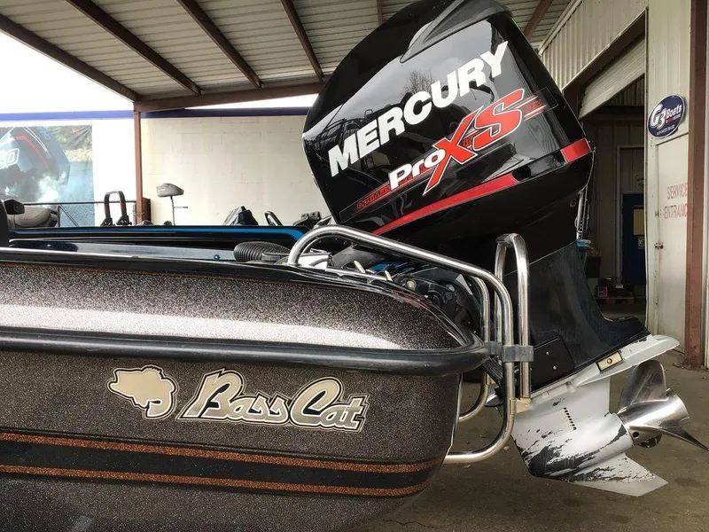 Slide: The Image of Bass Cat Cougar Advantage 2013 - 2