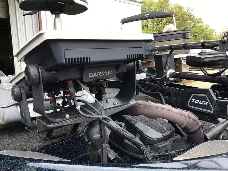 Slide: The Image of Bass Cat Cougar Advantage 2013 - 20