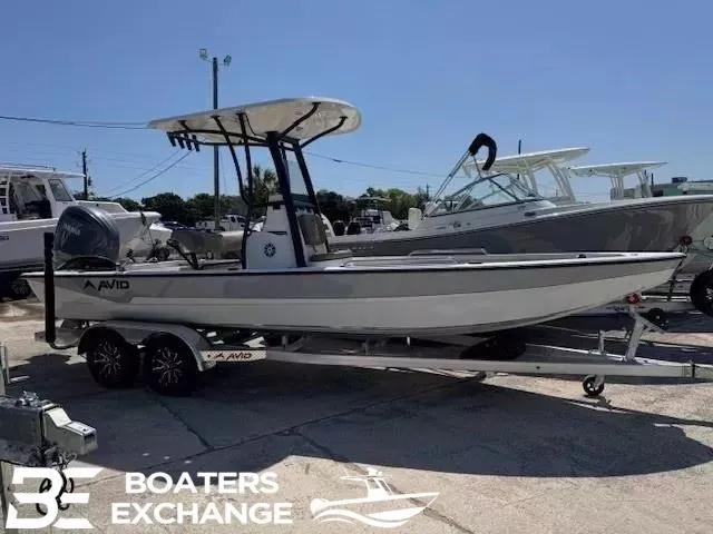 The Image of Avid 23 Fusion 2025 boat on trailer at Boaters Exchange. - 1