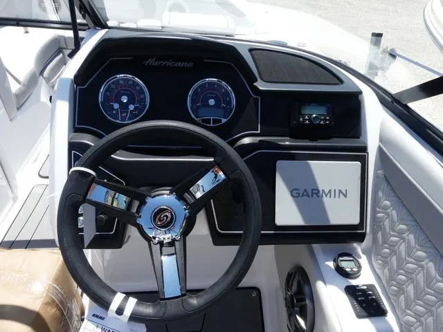 Slide: The Image of Hurricane SunDeck 2600 OB 2025 - 8