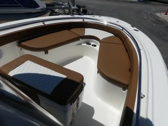 Slide: The Image of Pioneer 222 Sportfish 2025 - 12