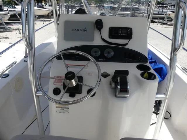 Slide: The Image of 2006 Boston Whaler 190 Outrage boat console with Garmin navigation system. - 7