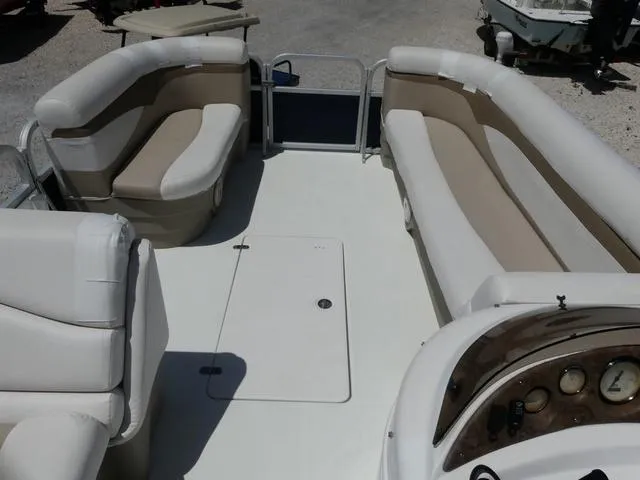 Slide: The Image of Southwind 201L 2013 - 10