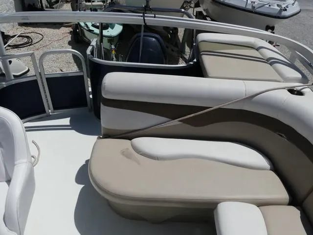 Slide: The Image of Southwind 201L 2013 - 11