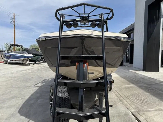 Slide: The Image of Tigé 23ZX 2025 - 3