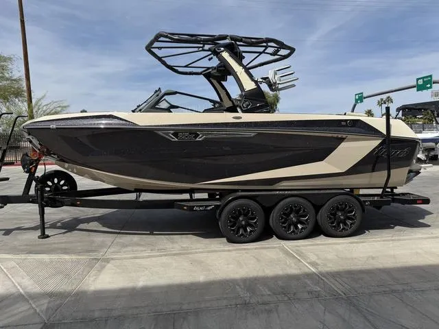 Slide: The Image of Tigé 23ZX 2025 - 5