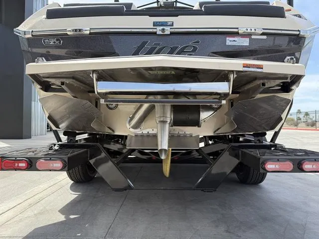 Slide: The Image of Tigé 23ZX 2025 - 8