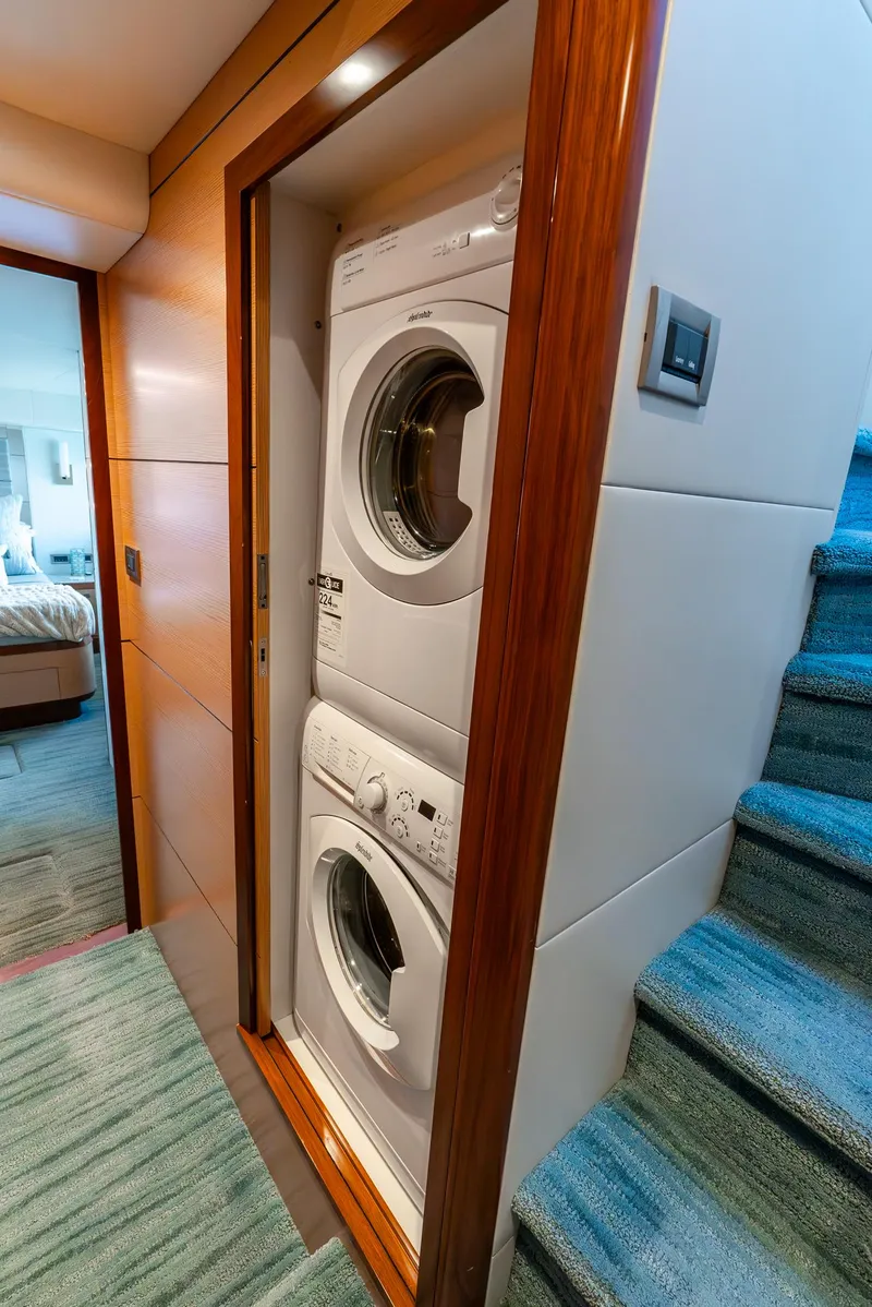 Slide: The Image of Ocean Alexander 70E Motoryacht 2021 - 61