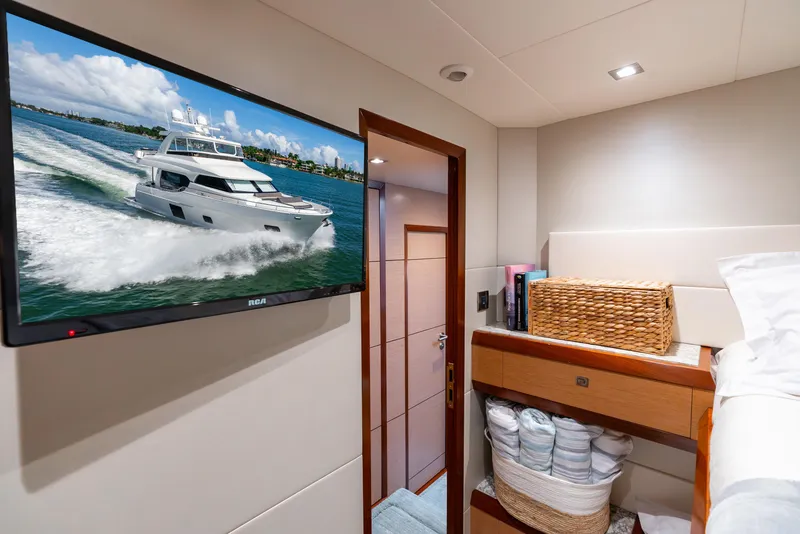 Slide: The Image of Ocean Alexander 70E Motoryacht 2021 - 69