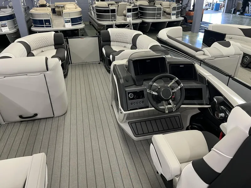 Slide: The Image of Avalon Excalibur LTD 2585 Quad Lounger 2025 - 15