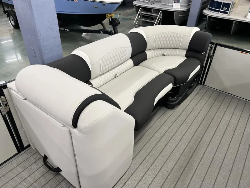 Slide: The Image of Avalon Excalibur LTD 2585 Quad Lounger 2025 - 8