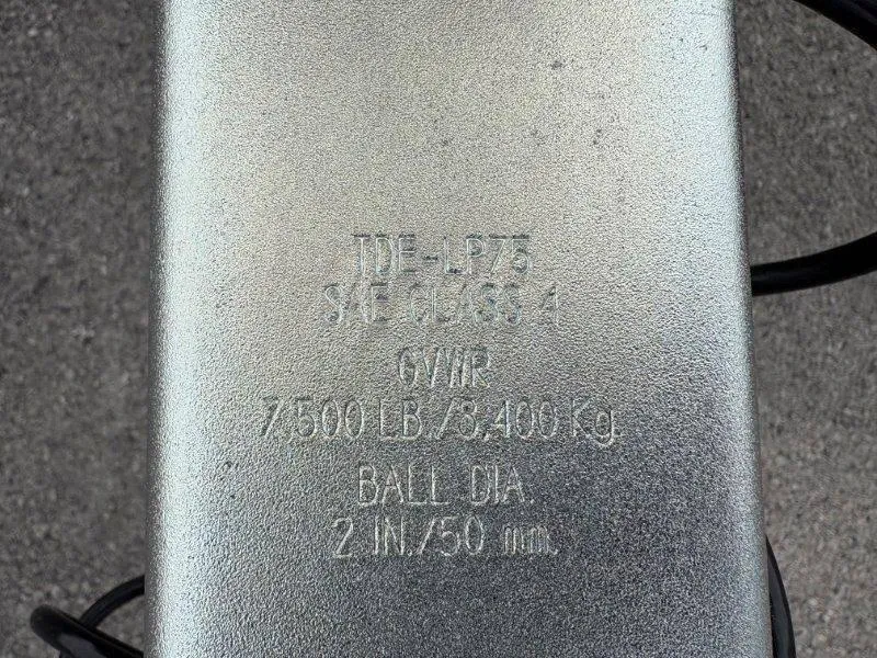 Slide: The Image of Robalo R202 Explorer 2025 - 45