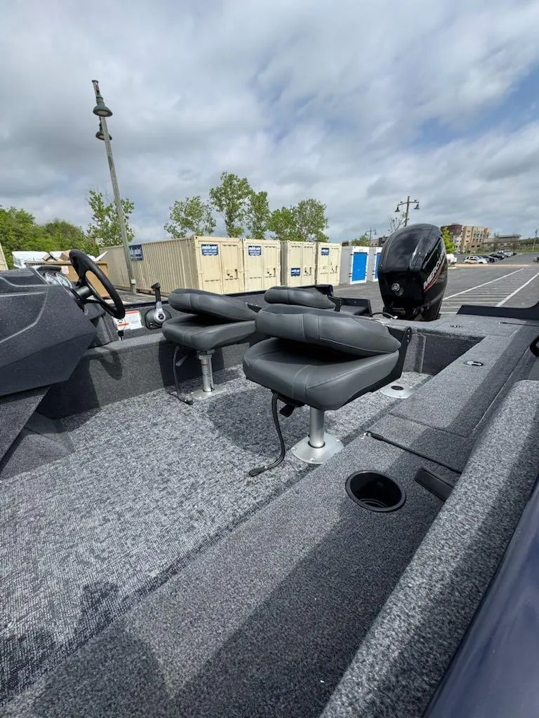 Slide: The Image of Tracker Pro Team 190 2025 - 81