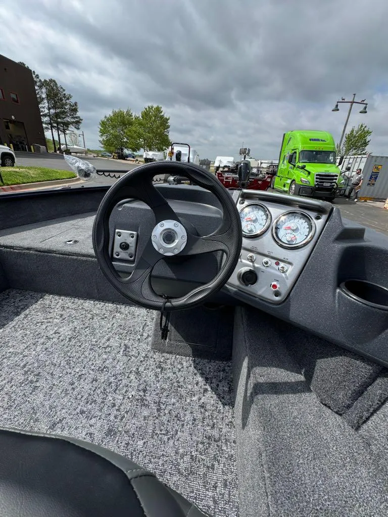 Slide: The Image of Tracker Pro Team 190 2025 - 82