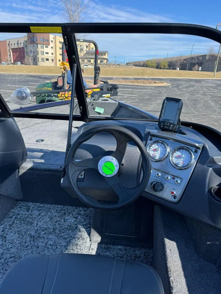 Slide: The Image of Tracker Pro Guide V-16 SC 2025 - 80