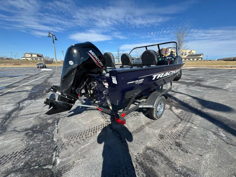 Slide: The Image of Tracker Pro Guide V-16 SC 2025 - 82