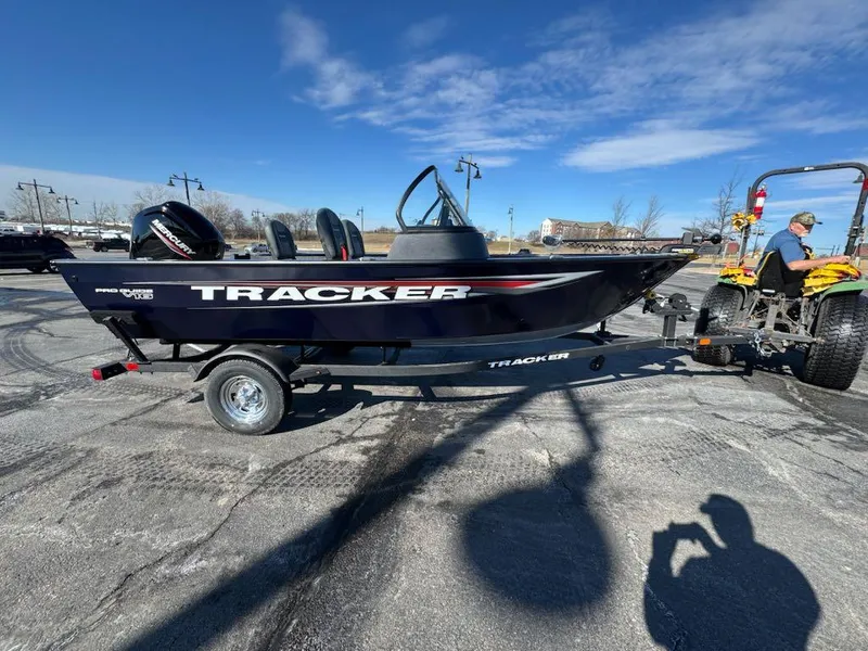 Slide: The Image of Tracker Pro Guide V-16 SC 2025 - 83