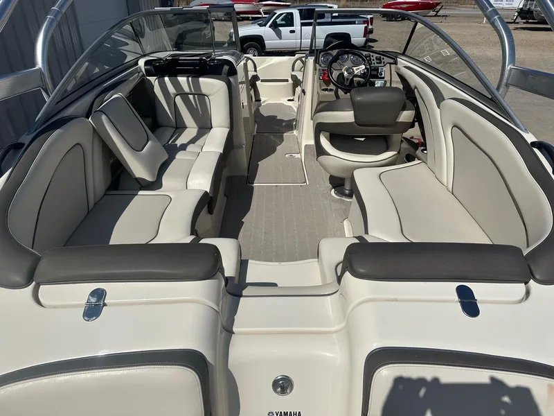 Slide: The Image of Yamaha 242 Limited S 2014 - 13