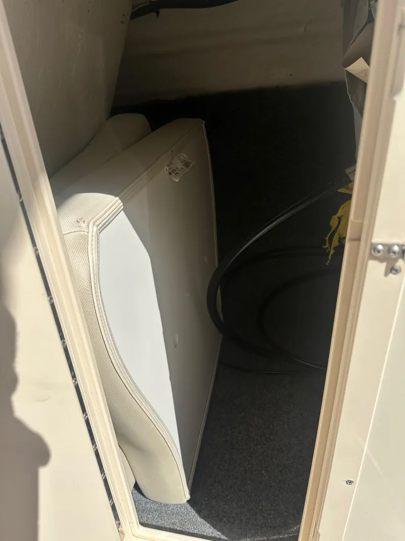 Slide: The Image of Yamaha 242 Limited S 2014 - 18