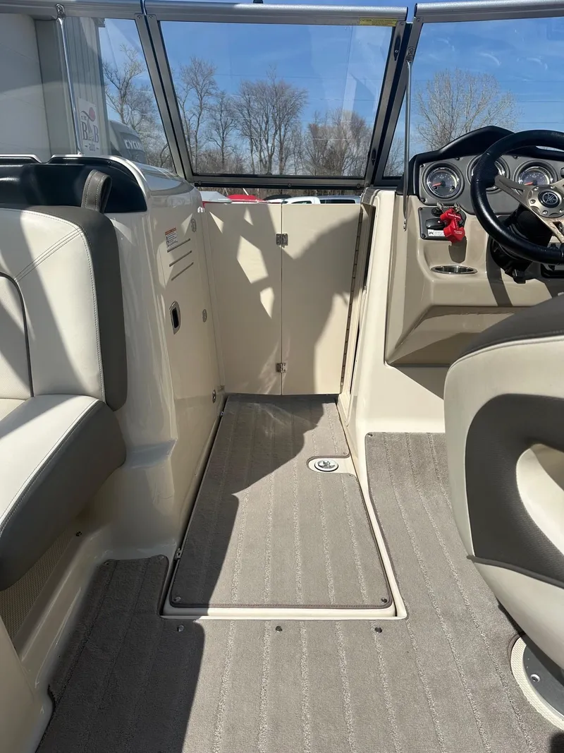 Slide: The Image of Yamaha 242 Limited S 2014 - 19