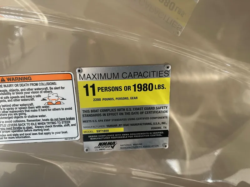 Slide: The Image of Yamaha 242 Limited S 2014 - 25