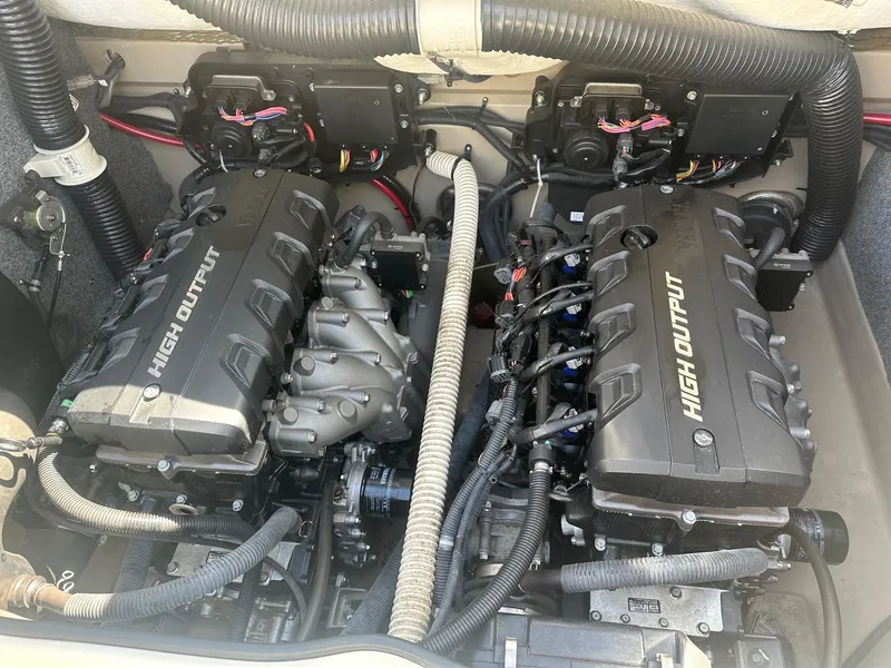 Slide: The Image of Yamaha 242 Limited S 2014 - 28