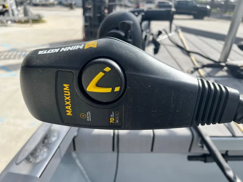 Slide: The Image of Minn Kota Maxxum trolling motor handle on a 2022 Hanko 185 CCLS boat. - 10
