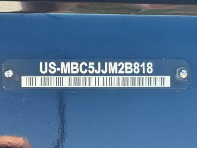 Slide: The Image of Hull identification number on a 2018 MasterCraft XT22 boat. - 33