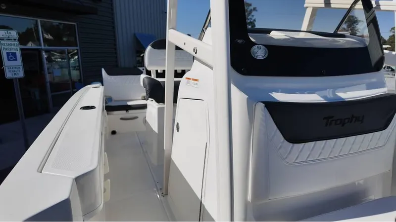 Slide: The Image of 2025 Bayliner Trophy 20 boat, white exterior, sleek design, spacious deck, modern features. - 8