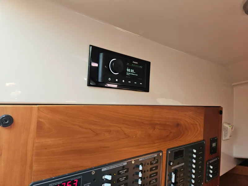 Slide: The Image of Back Cove 33 Express 2008 - 107