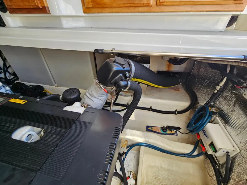 Slide: The Image of Back Cove 33 Express 2008 - 61