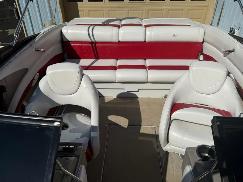 Slide: The Image of Crownline Boats 215SS 2012 - 11