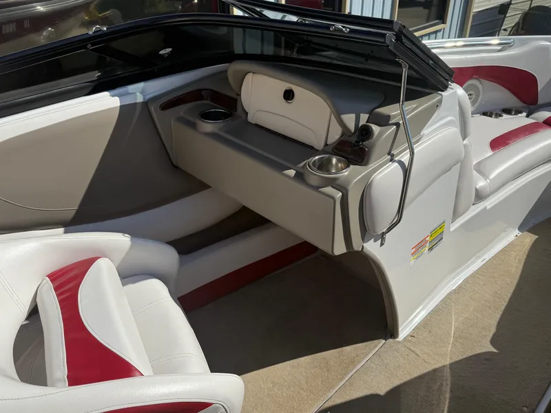 Slide: The Image of Crownline Boats 215SS 2012 - 7